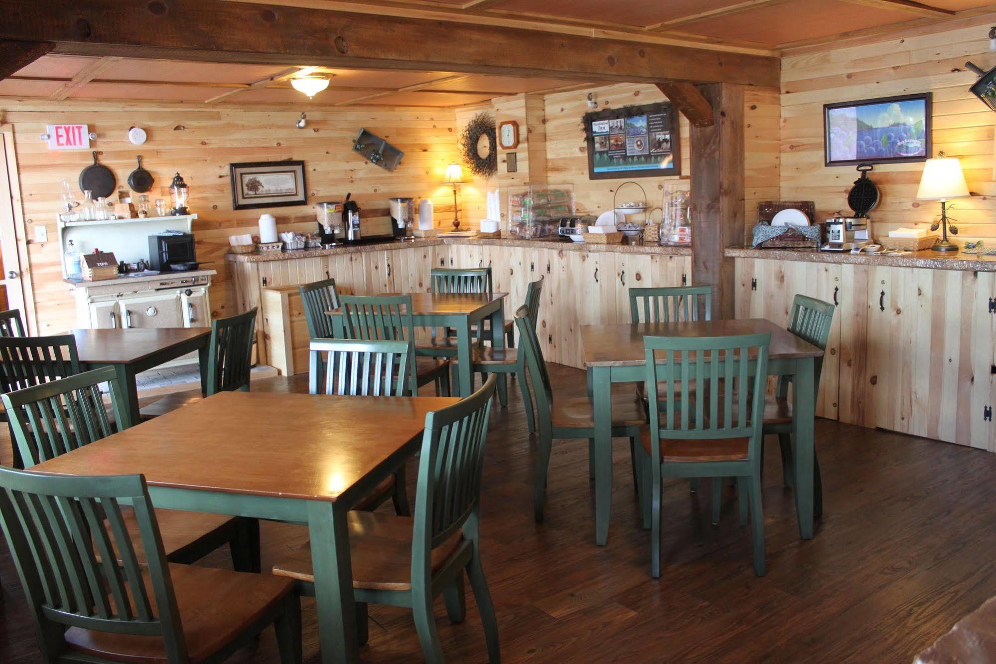 Maine Woods Inn ブルワー  エクステリア 写真
