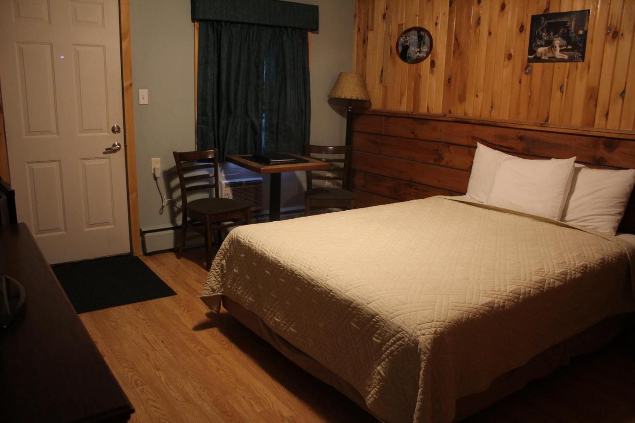 Maine Woods Inn ブルワー  エクステリア 写真