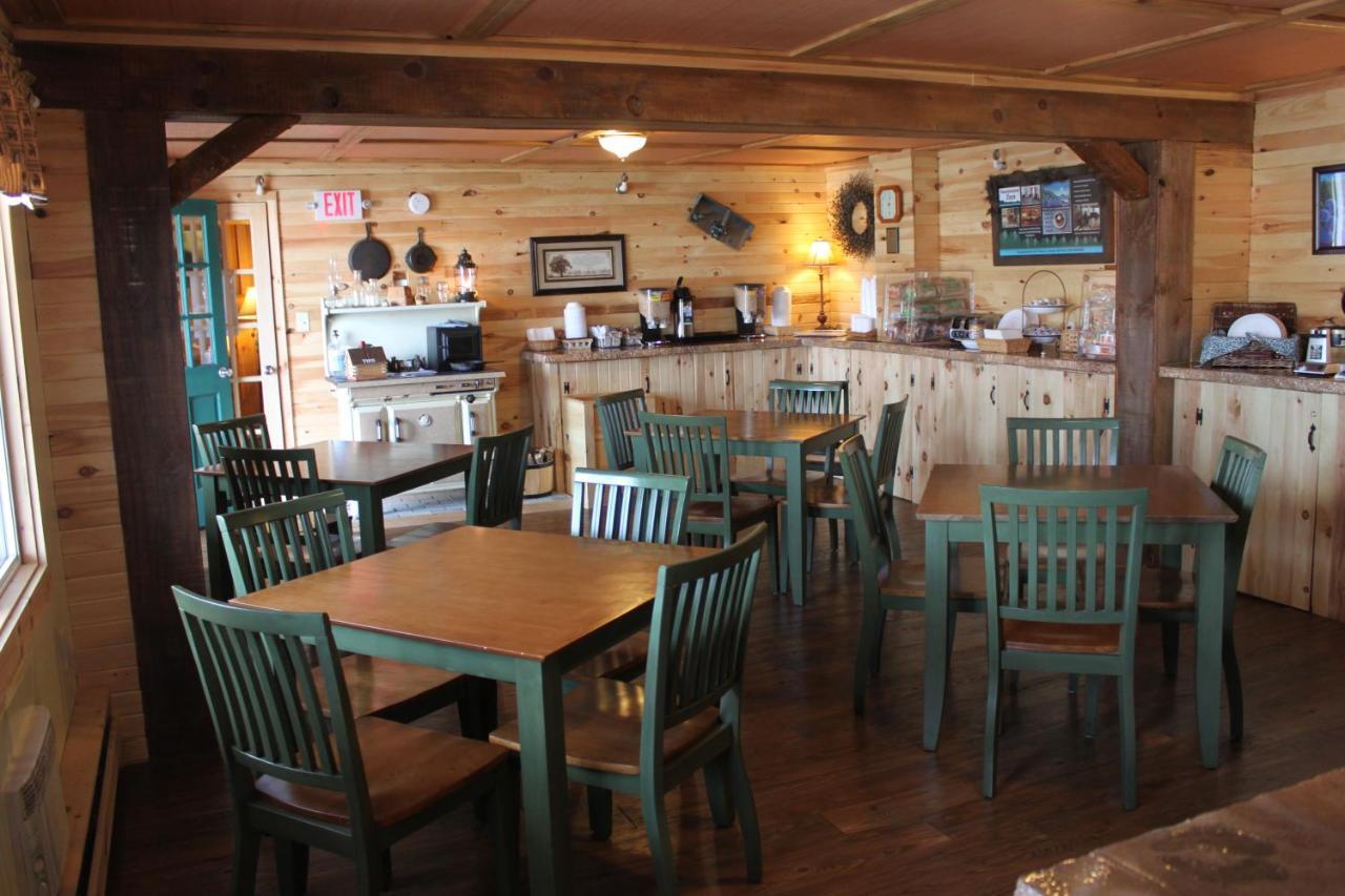 Maine Woods Inn ブルワー  エクステリア 写真